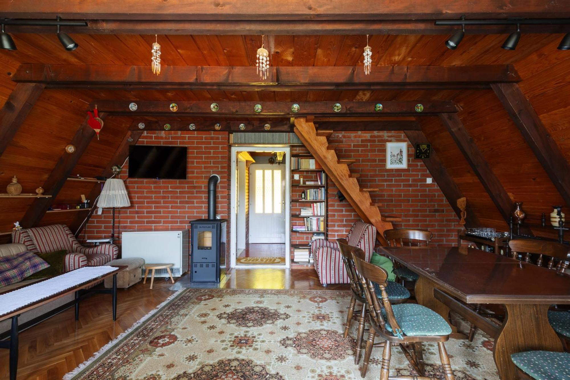 Planinska Vikendica Medurecje Chalet *